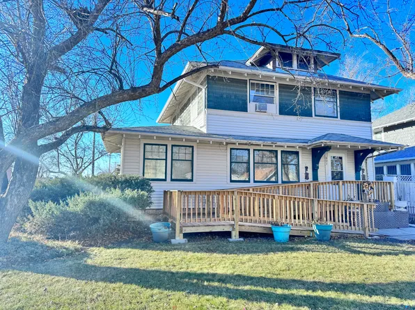803 N Lincoln St, Aberdeen, SD 57401