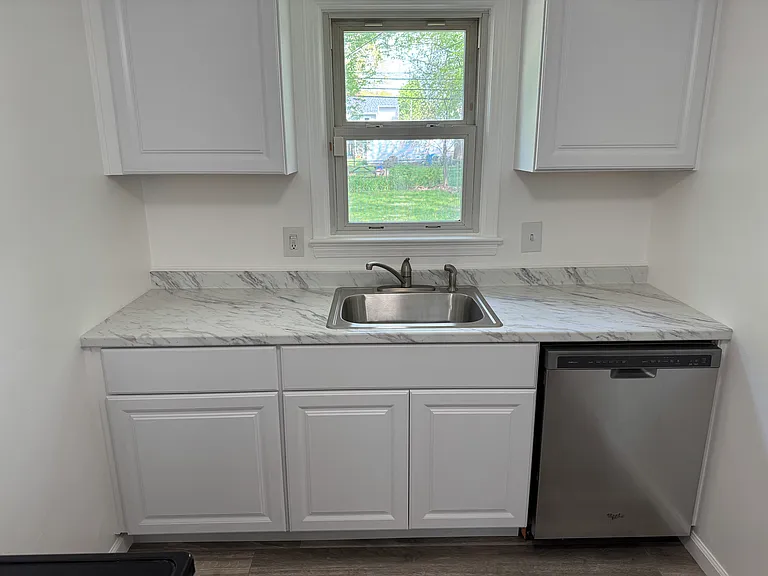1411 Eastwood Ave — Photo 20