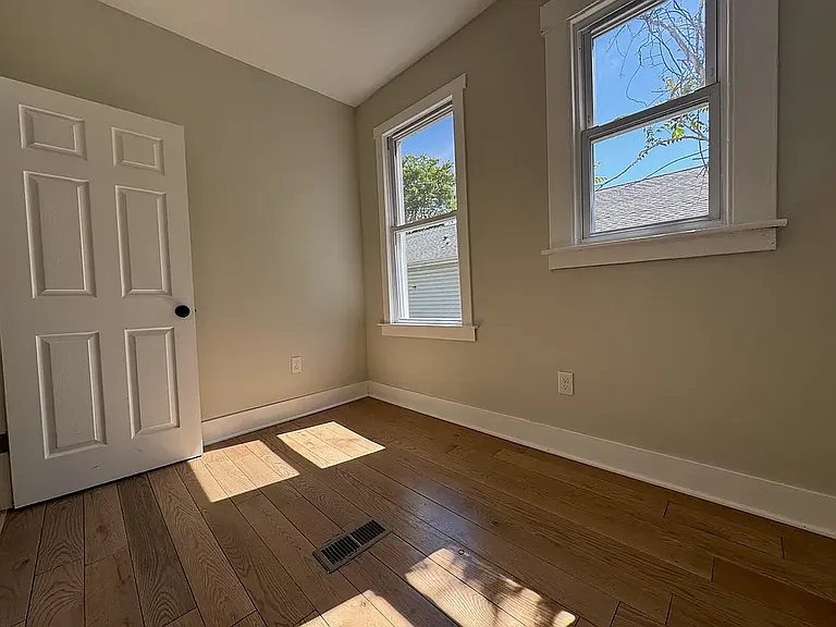 207 Goodrich St — Photo 8