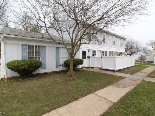 20414 Williamsburg Ct, Cleveland, OH 44130