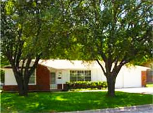 8101 Beechwood Dr, Benbrook, TX 76116