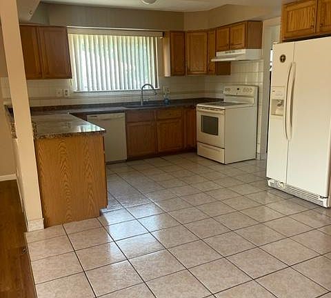 2nd image of 27649 Westcott Crescent Cir