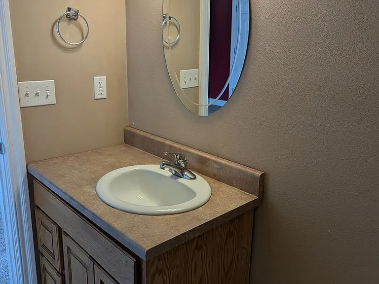 327 S Roane St — Photo 12