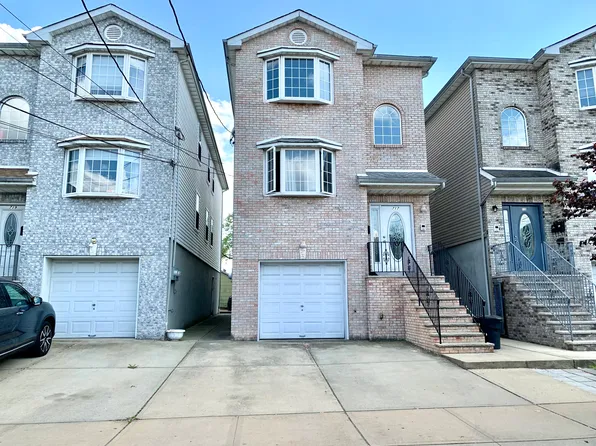 717 Jersey St #2, Harrison, NJ 07029