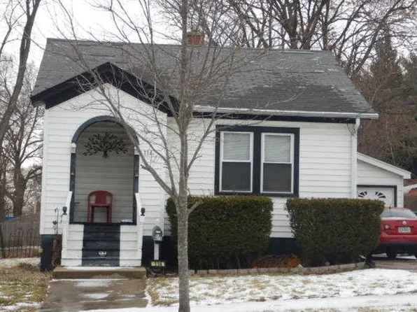 114 E 14th St, Lockport, IL 60441