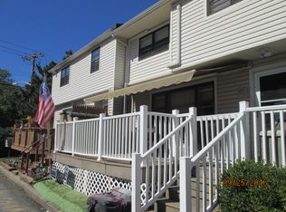 473 Willow Rd E #1, Staten Island, NY 10314