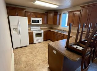 420 8th Ave W #3, Dickinson, ND 58601