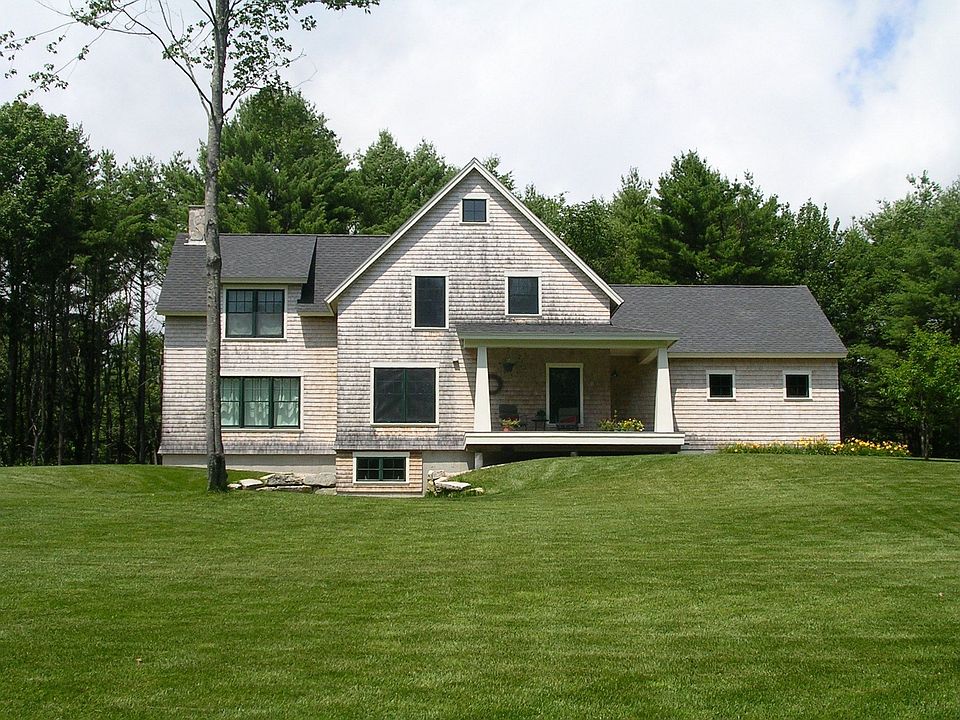 Front View of the house 