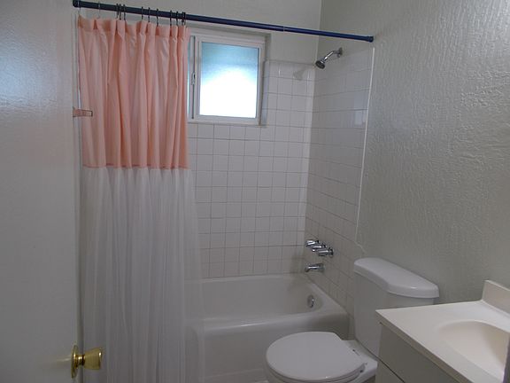 5th image of 4335 N 15th Ave APT 9