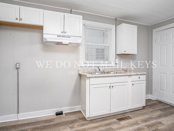 5th image of 1506 Coleman St SE