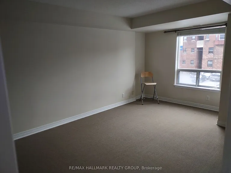 429 Somerset St W #313 — Photo 7