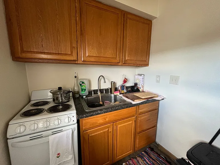 8420 W Greenfield Ave — Photo 6