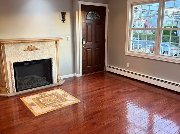 1106 91st Street image 4 of 22