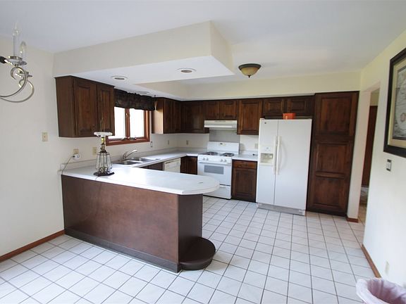 5th image of 6223 Deepwood Dr