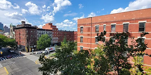 Rented by New York Residence