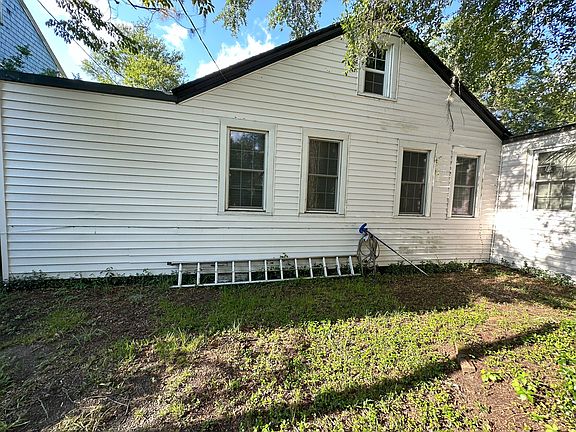 4th image of 1011 Delsey St