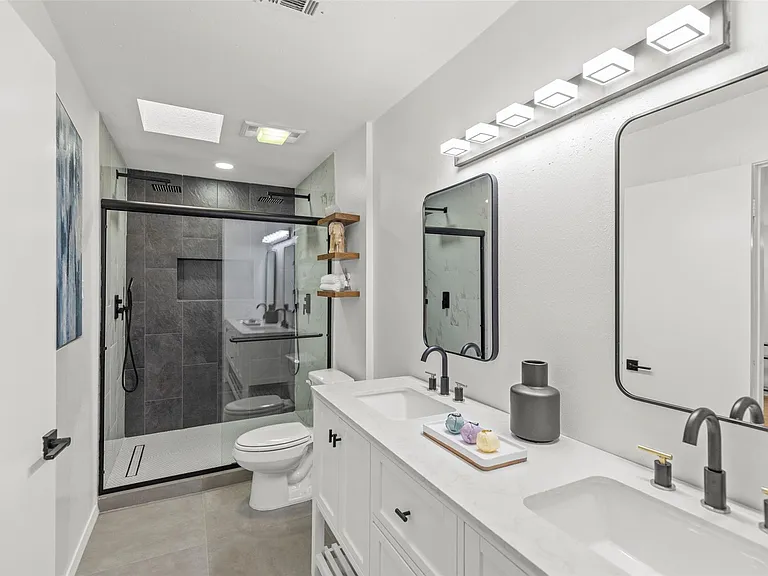 2019 Wilcrest Dr — Photo 14