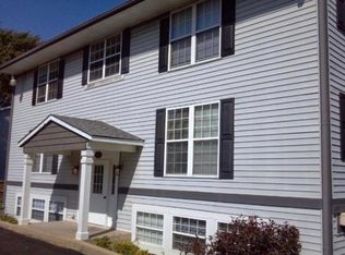222 Crystal St #B, Cary, IL 60013