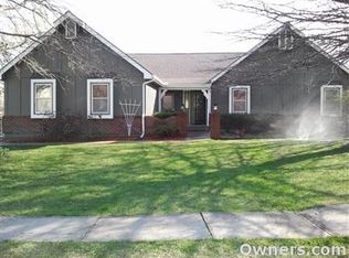502 NE Deerfield Cir, Lees Summit, MO 64086