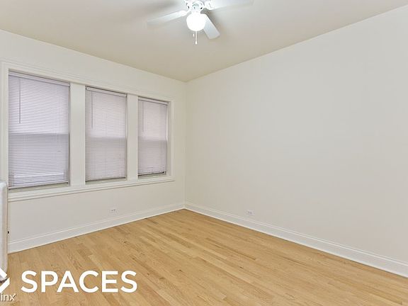 3rd image of 4869 N Washtenaw Ave APT 1F