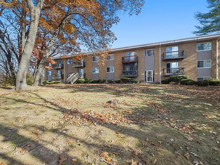 Forest Hills Apartments — Photo 14