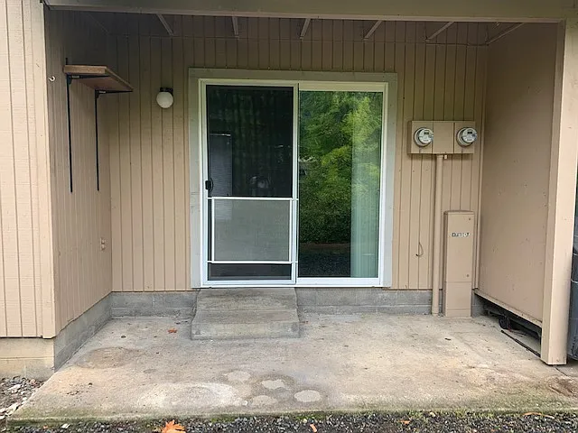 Riverside Apartments — Photo 4