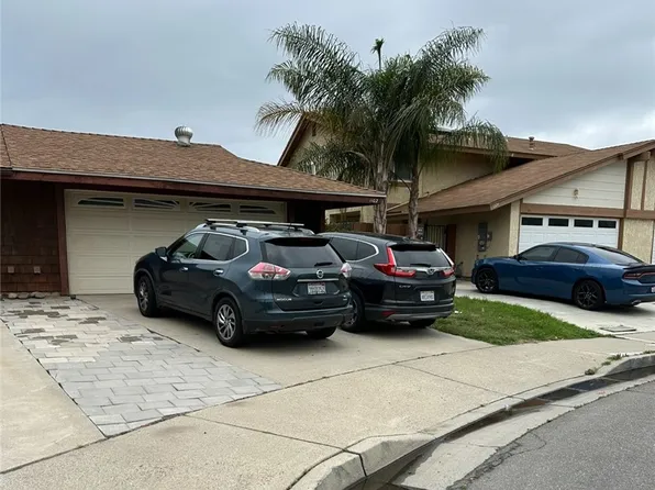 1102 Monroe St, Lake Elsinore, CA 92530