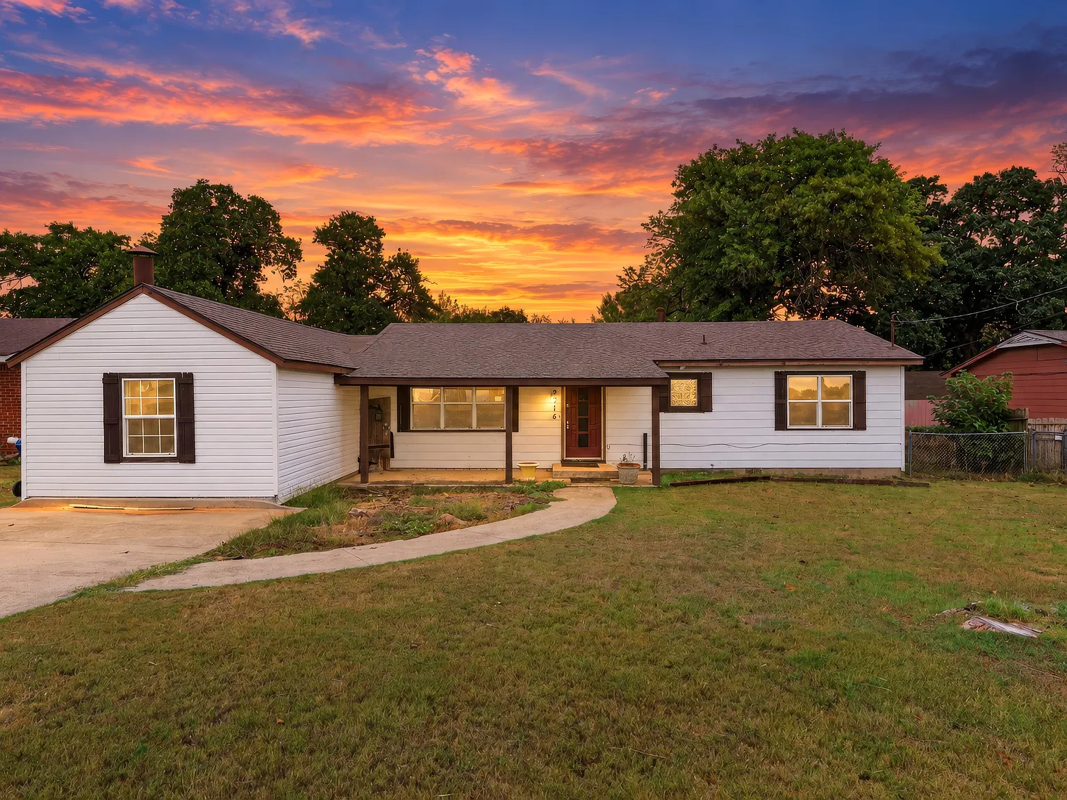4 bed, 1.5 bath, 1642 sqft, $1,695 — Photo 1