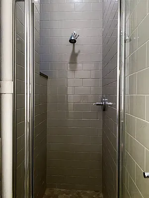 Rented by Buchbinder & Warren | media 40