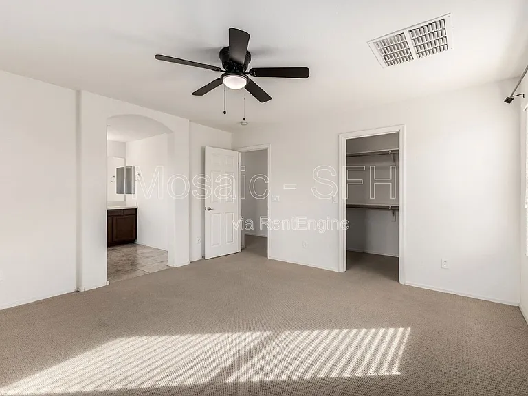 2656 E Boston St — Photo 16