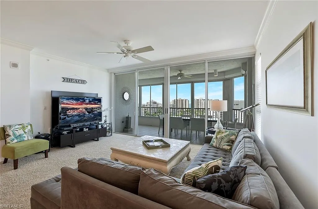 3 bed, 2.0 bath, 1613 sqft, $9,500 — Photo 3