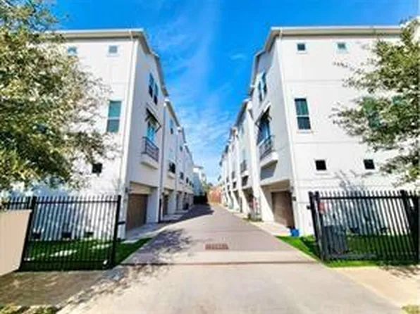 1315 W 24th St #B, Houston, TX 77008