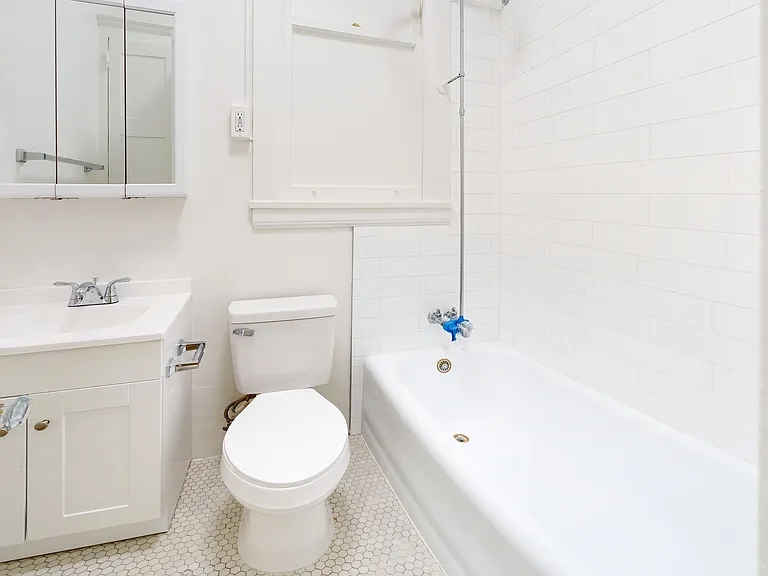 505 Taylor St #101 — Photo 10