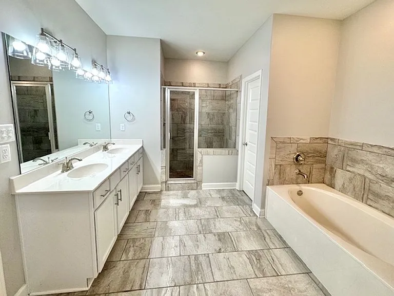 305 Azalea Dr — Photo 9
