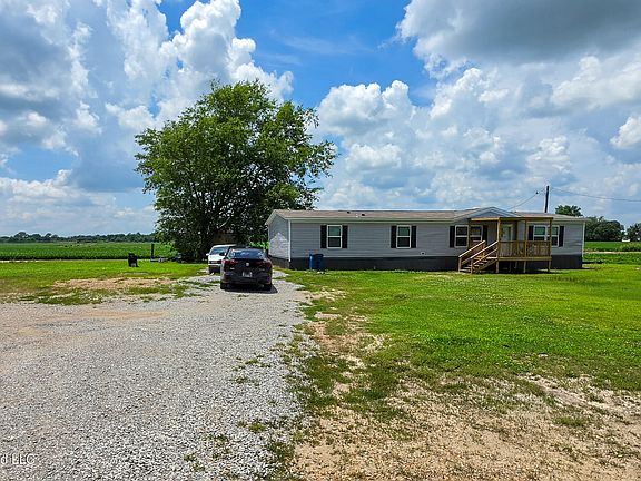 2nd image of 755 W Bobo Rd