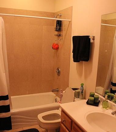 2nd image of 4339 N Ashland Ave #2