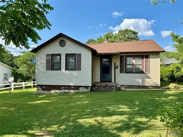 504 Wolfe St, Potosi, MO 63664