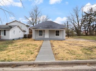 222 W 3rd St, Eldon, MO 65026