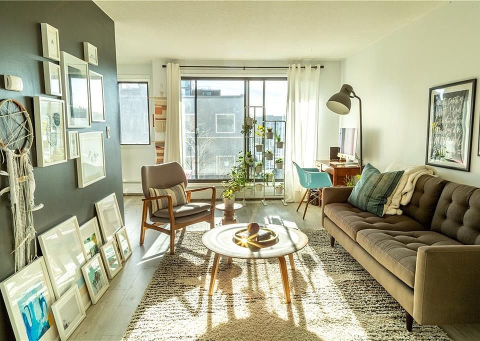 1st image of 523 N 15th Ave SW #405