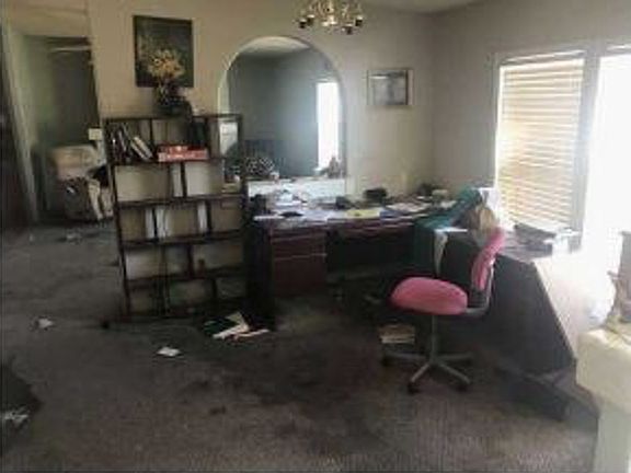 Additional Living Room