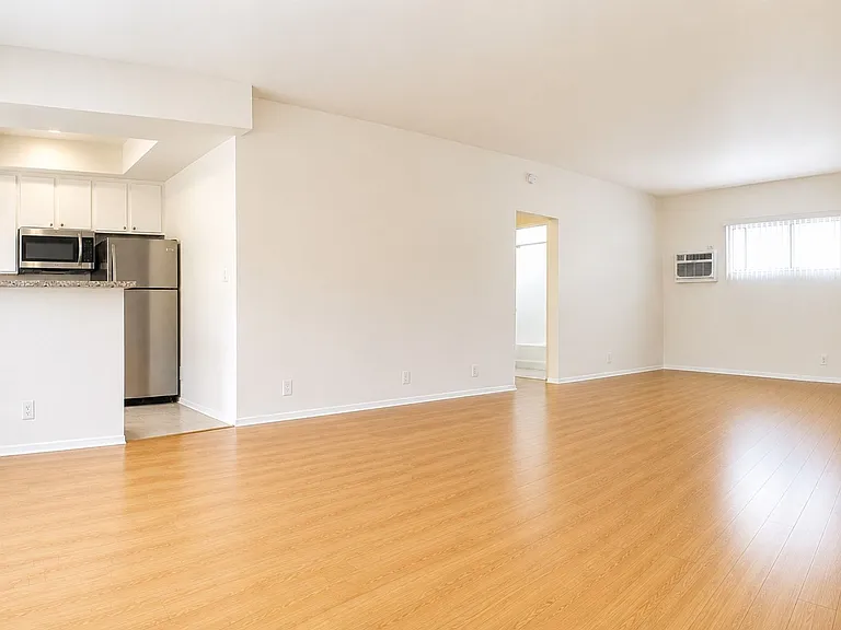 The Flats At Studio City - Darbyridge, Lp — Photo 3
