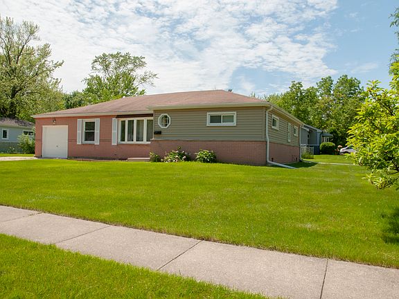 2nd image of 240 Bradley Ln
