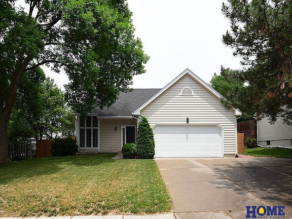 2nd image of 7908 Bancroft Ave