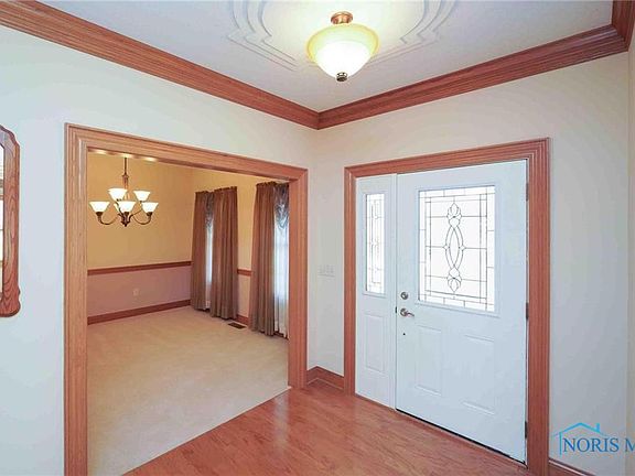 4th image of 200 Elm St