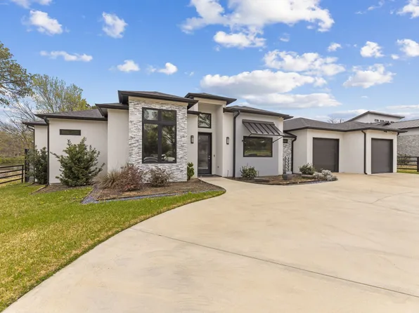 1515 N Fielder Rd, Arlington, TX 76012