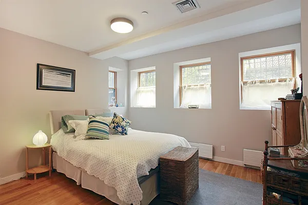 Sold by Corcoran | media 32