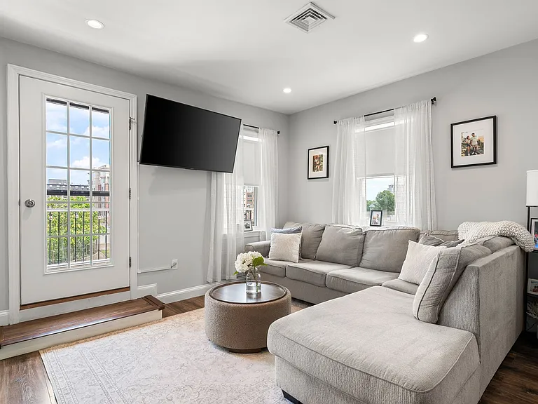 109 Thomas Burgin Pkwy #2 — Photo 5