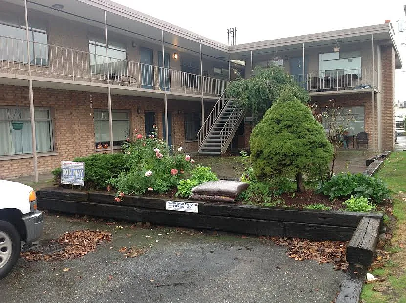 2 bed, 850 sqft, $1,650 — Photo 1