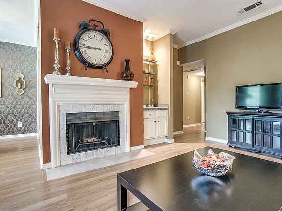 3rd image of 8550 Fair Oaks Crossing Dr #211