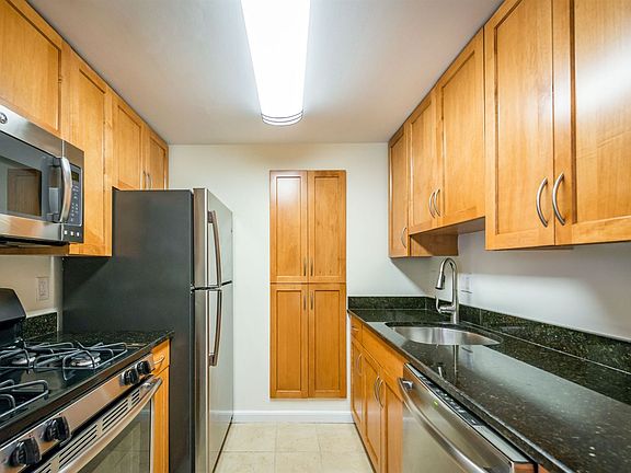 615 VFW Pkwy. Boston (West Roxbury) Shared Unit Photo 1